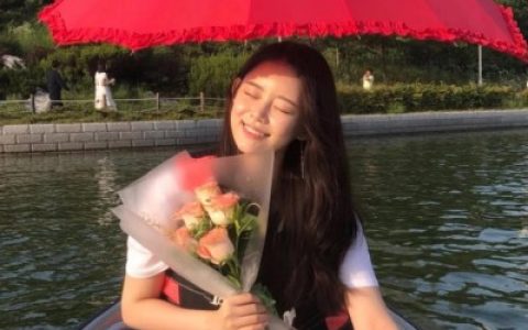 甜甜蜜蜜头像情侣专属(四月秀恩爱情侣头像一对)