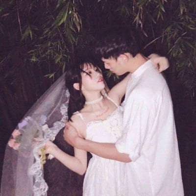好看的幸福情侣头像一对两张(情人节婚纱情侣头像双人)