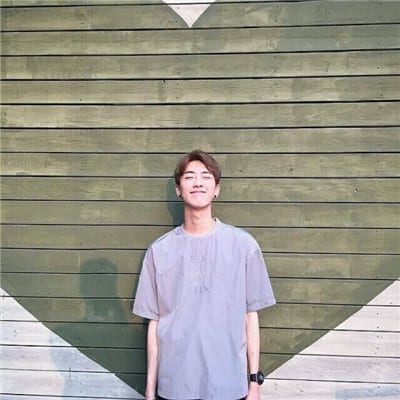 我对你的爱已过期(好看的男生抖阴头像精选帅气有个性)
