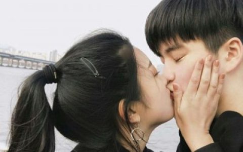 没办法不想你也没法在一起(跨年秀恩爱情侣头像一对两张)
