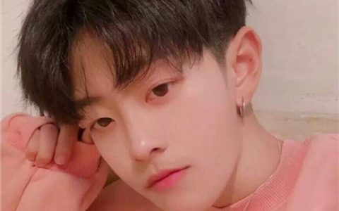人本来就是孤独的个体呀(花美男粉嫩男生头像高清图)