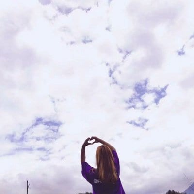 快乐分享错人就是显摆(好看的气质情侣头像一男一女两张分开)