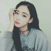 孤独的人话别太多(最新阳光系女生头像小清新)