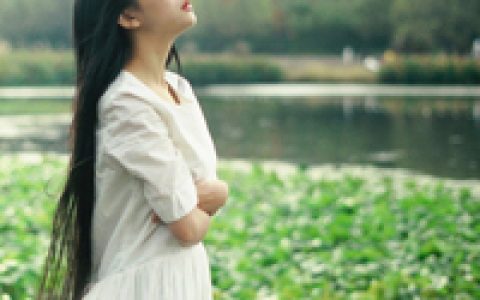 我花费了半生情长(唯美意境长裙女生头像)