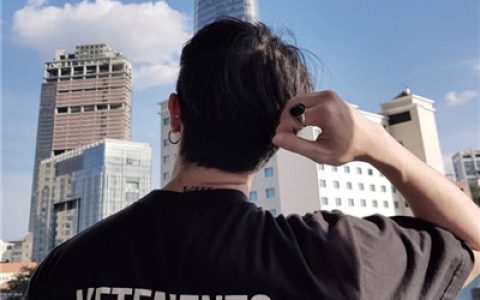不要拿自己的幸福开玩笑(男生非主流帅气背影头像最新)