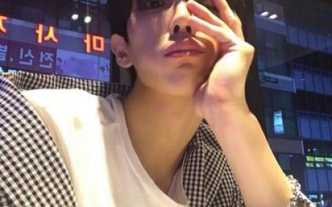 你的眼里有日月星河(有一点高冷帅帅的抖阴帅哥头像)