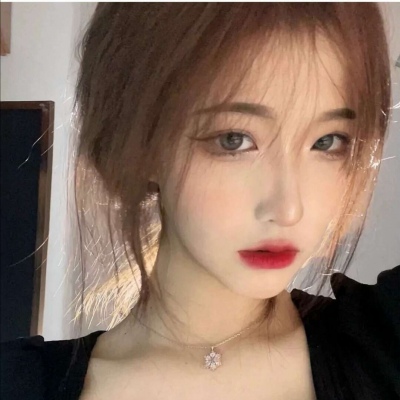 本来就不是足以让人挂念的女孩(超火超流行的清冷气质女生头像)