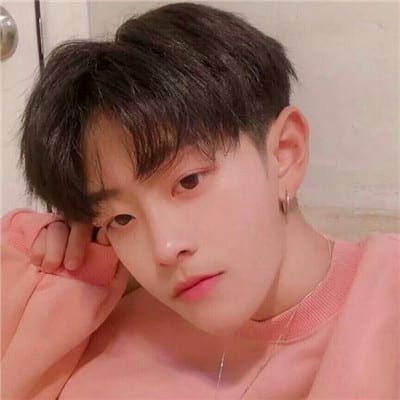 好久不见你还是那么丢人现眼(男神个性半身头像高清头像)