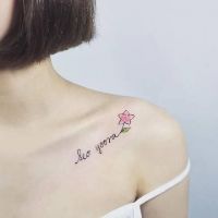 你身上的纹身为谁刻得如此冷(有关女生纹身的头像唯美图片)图4