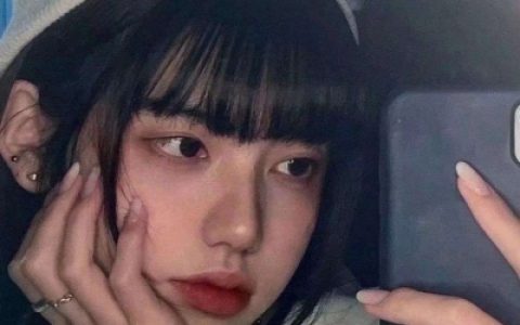 星星顺着大海汇入你的眼睛(圣诞节专属可爱高级质感女生头像)