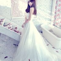 罂粟花与尼古丁(穿上白纱的唯美女生头像)