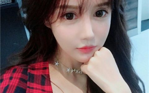 成熟大概就是给自己戴上了面具(最新抖阴美女头像最潮最火)