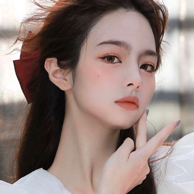 擦肩而过模糊你的背影(真人落雁沉鱼之态气质绝美的女生头像)图2