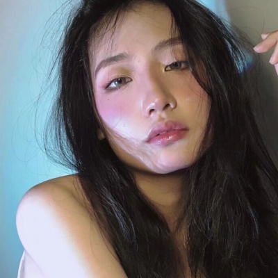 擦肩而过模糊你的背影(真人落雁沉鱼之态气质绝美的女生头像)图4