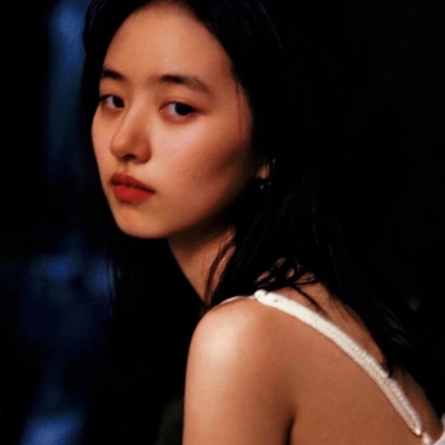 擦肩而过模糊你的背影(真人落雁沉鱼之态气质绝美的女生头像)图7