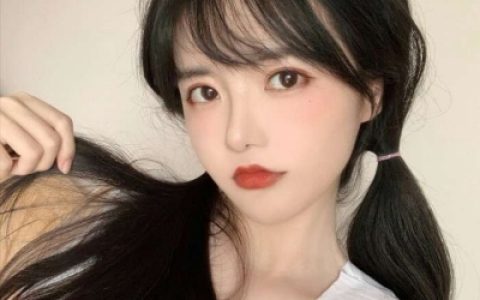 爱而自知爱而不知(清纯美女空间快手头像)