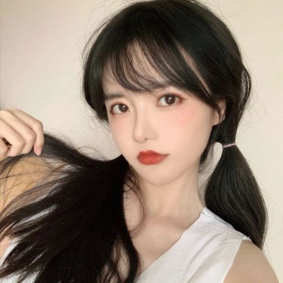 爱而自知爱而不知(清纯美女空间快手头像)