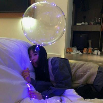 拽也是要资本的(最新个性微博情侣头像一男一女)