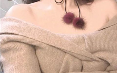 孤独成就现在的我(最新长发露锁骨的女生陌陌头像)
