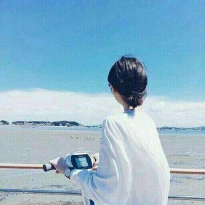 我把余生扔进风里(抖阴霸气头像女生背影最新)图2