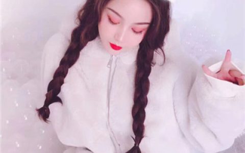 好看的女生圣诞帽头像(抖阴头像圣诞帽女生圣诞节版)
