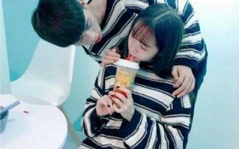 我们现在是谈生意不是谈恋爱(情侣抖阴头像甜蜜清新合照两张)