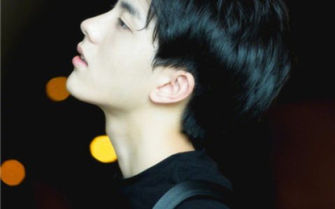 暖男图片系列抖阴头像(男生抖阴头像帅气阳光一点的)