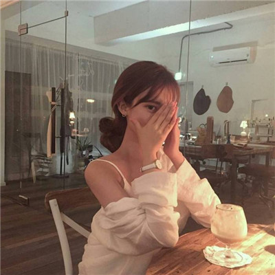 当初的告白只是自欺欺人而已(女生超可爱搞怪头像)