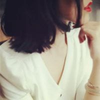 距离使两颗心靠得更近(性感女半身头像)