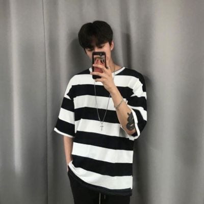过得越来越酷朋友掉一路(抖阴头像男生拿手机遮脸最新)