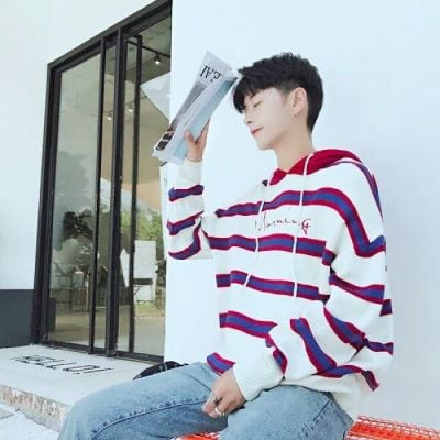 朋友不需要太多懂自己就好(阳光帅气男生yy头像大全高清)