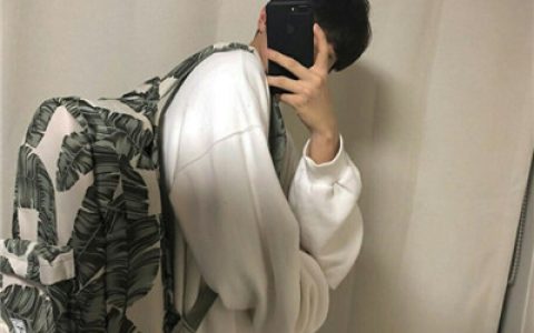 庆幸温柔最后给了最爱的人(孤独颓废一个人的男生头像)