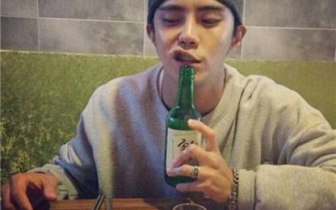 频频回头的人注定走不远(男生头像搞怪个性头像精选)