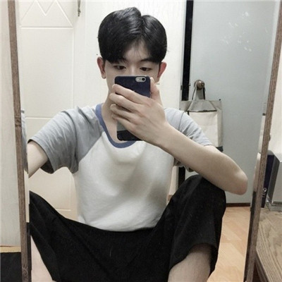 骗得过自己却骗不过眼泪(男生手机控头像挡脸图片大全)图8