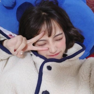 你对谁有爱意就对谁无能为力(最流行女生头像小清新可爱)
