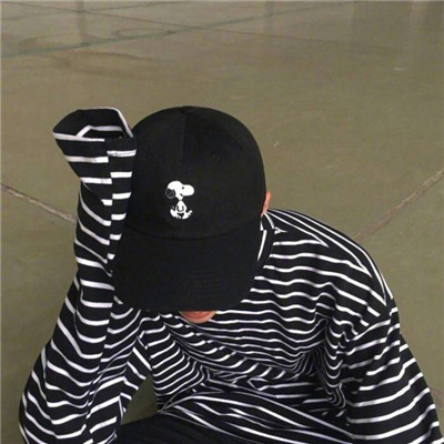 世界静极只见灵魂独舞(快手头像男生霸气戴帽子大全)
