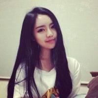 第二个地球会不会有第二个我和你(夏日阳光女生长直发头像)