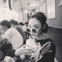 大概每个孤独的人都有一道伤(治愈系女生个性头像)图12