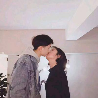 好看情侣头像一对精选(情人节撒狗粮情侣yy头像一男一女)