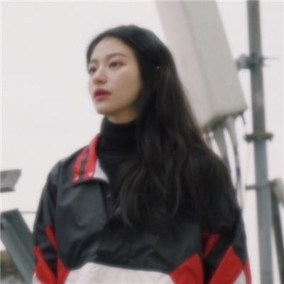 最火情侣头像霸气一男一女(最潮流最新款的情侣头像)