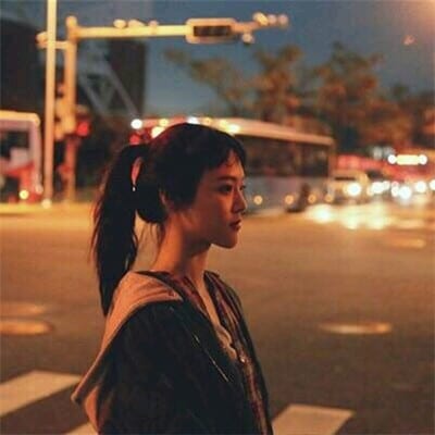请新郎新娘交换甜甜圈(情侣头像年最新版一男一女)