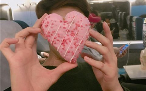 没用的人和事离我远点(幸福唯美情侣头像一左一右)