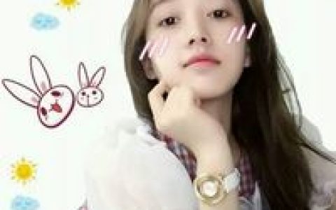 你总在笑只是从不对我(图片头像女生唯美时尚显气质的)