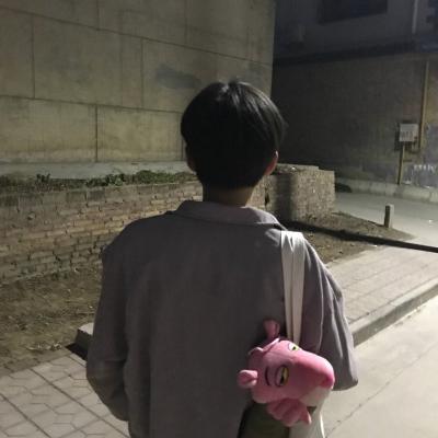那座城市有我们的故事(情侣抖阴背影头像一男一女经典黑白)