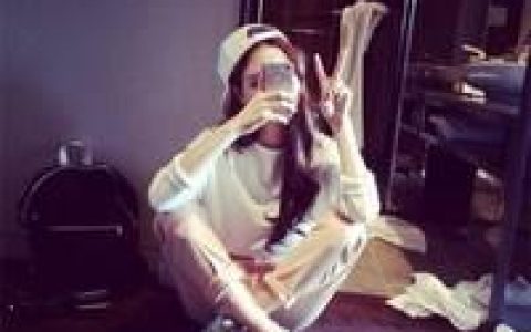 早知道是这样如梦一场(抖阴头像女生背影盘腿坐大全)
