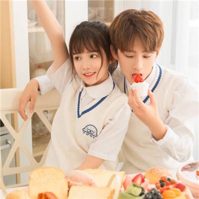 我不是吃过糖就会笑的孩子(最新版唯美有意境情侣头像)
