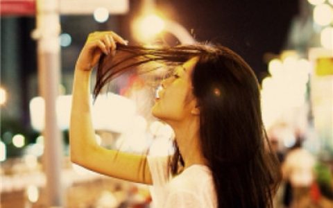 我们终成为别人羡慕的风景(女生头像侧面长发气质美女图片大全)