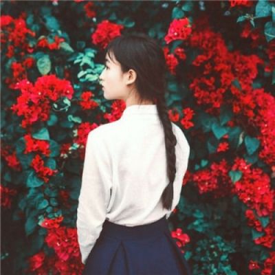 一想到你就会不由自主的笑出声(世界上最美的美女头像最新)