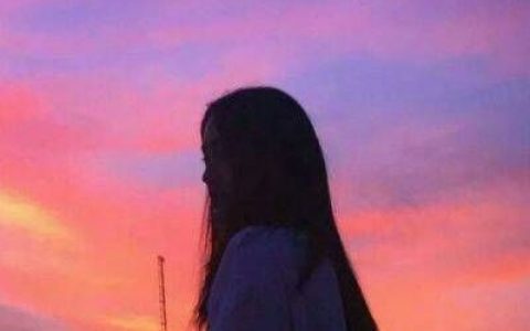 对不懂感恩的人没必要付出太多(清新美女头像图片背影图片大全)