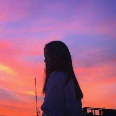 对不懂感恩的人没必要付出太多(清新美女头像图片背影图片大全)